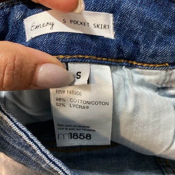 M1858 | Emery 5 Pocket Blue Denim Mini Skirt - distressed Hem - Small - Picture 6 of 9